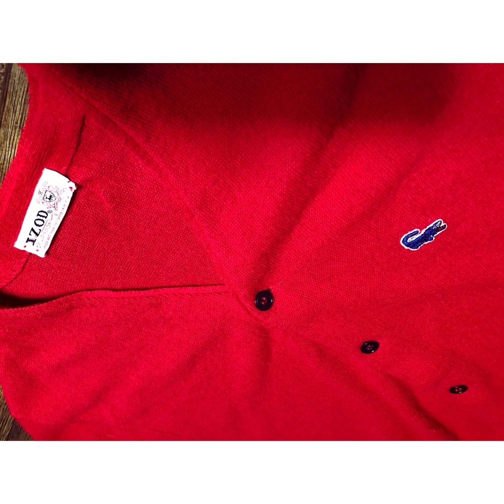 🐊IZOD x LACOSTE RED BUTTON UP CARDIGAN🐊